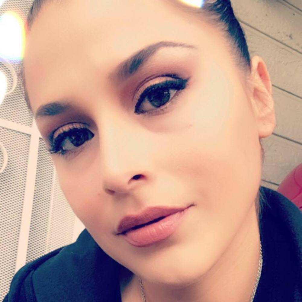 Meet your Posher, Felicia